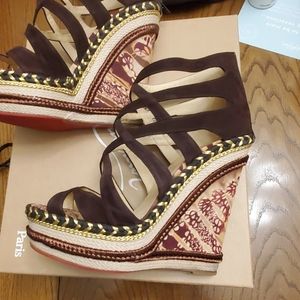 Christian Louboutin Tosca 140 Suede/Bazin wedges